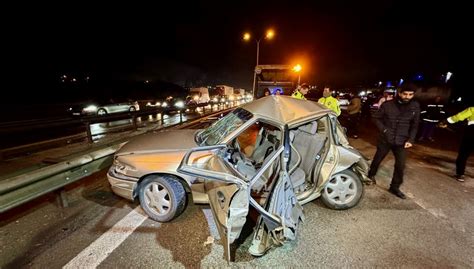 Anadolu Otoyolu Kocaeli kesiminde kaza: 2 ağır yaralı - Son Dakika Haberleri